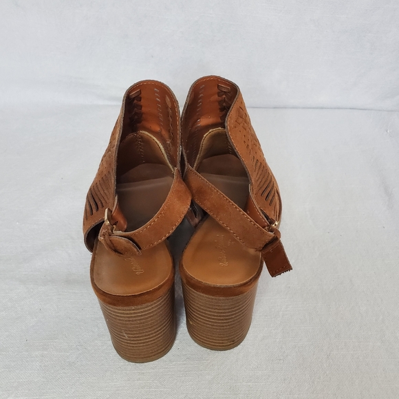 Womens strap heel - Picture 4 of 5